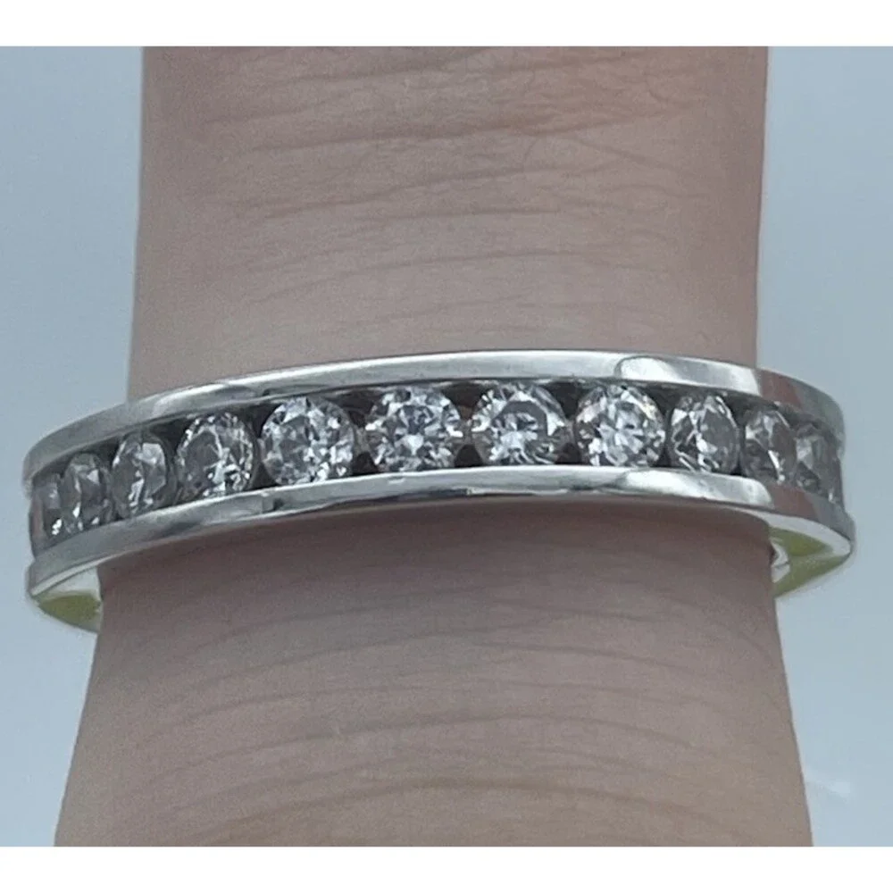 925 Sterling Silver CZ Eternity Band Ring Size 7 Made in Vietnam
